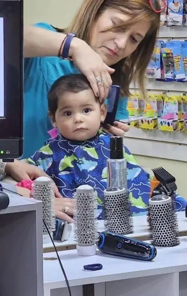 Inicio galeria atencion corte pelukids 01 380x600